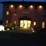 Trattoria La Vecchia Reggio outside
