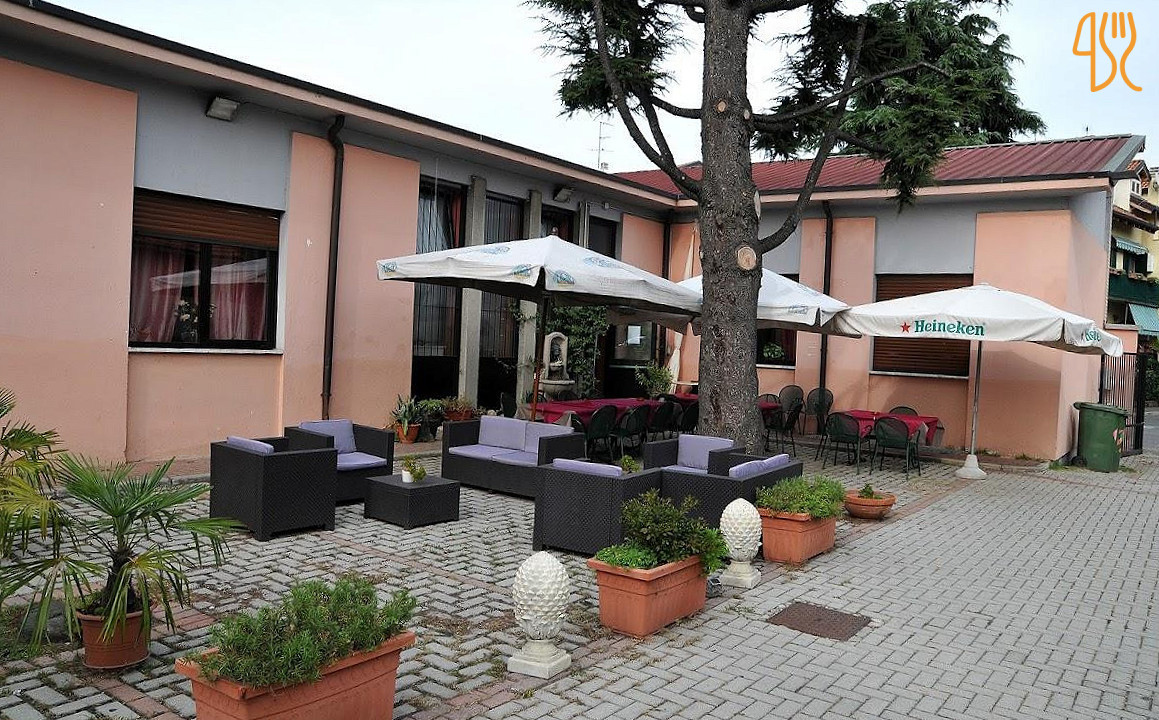 Chiuso Exterior