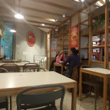 M Bun Slow Fast Food Rivoli Dentro