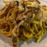 Le Crescentine Di Novella food