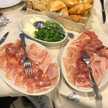 Le Crescentine Di Novella food