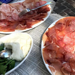 Le Crescentine Di Novella food