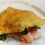 Le Crescentine Di Novella food