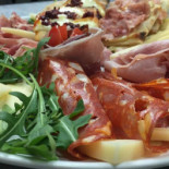 3 E Mezzo Comida