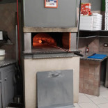 Toto' E Pizza E C. S.a.s À l'intérieur