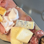 La Cave Des Amis food