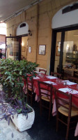 La Nuova Piazzetta outside