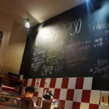 Sospeso Enoteca • Vini Naturali E Cucina À l'intérieur