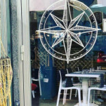 Fish Empire Extérieur