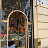 Neve Di Latte outside