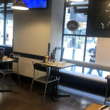 T-bone Station Dentro