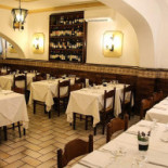 Alla Lanterna Almari À l'intérieur