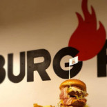 Burg'r Roma Logo