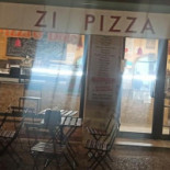 Zi Pizza À l'intérieur