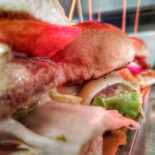 Pane Vino E Baghino food