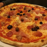 Taverna Del Pittore food