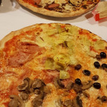 Taverna Del Pittore food