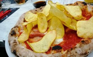 Fatte Na Pizza food