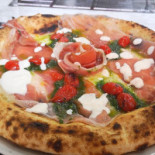 Fatte Na Pizza food