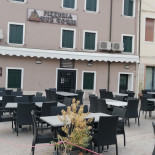 51b Due Torri. Pizzeria Dal 1980 outside