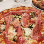 51b Due Torri. Pizzeria Dal 1980 food