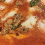 51b Due Torri. Pizzeria Dal 1980 food