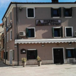 51b Due Torri. Pizzeria Dal 1980