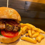 Maco's Pub Comida