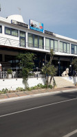 Il Panfilo outside