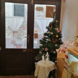 Vino E Cucina inside