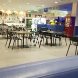 Royal Bowling Dentro