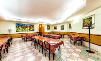 Self Service Bandiera Gialla inside