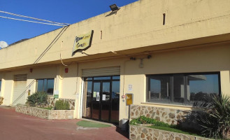 Self Service Bandiera Gialla outside