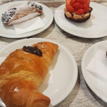 Antico Forno Pasticceria Urbinati Di Santarcangelo Comida
