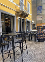 Panfritt Scartozz outside