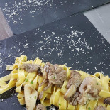 Carizzi Damuri Nourriture