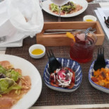 Aniko' food
