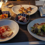 Aniko' food