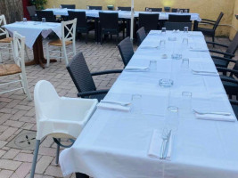 Sesto Senso Cucina E Pizza inside