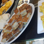 Cafè Chapeau food