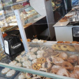 Pregiata Forneria Albanesi food