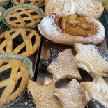 Pregiata Forneria Albanesi food