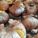 Pregiata Forneria Albanesi food