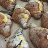 Pregiata Forneria Albanesi food