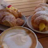 Pregiata Forneria Albanesi drink
