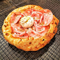 Fuorigrotta Pizzeria food