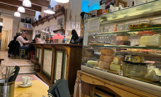 Prètto Prosciutteria E Convivio inside