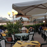 Pizzeria La Capannina Exterior