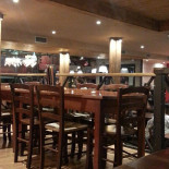 Double Malt Brewery Pub Dentro