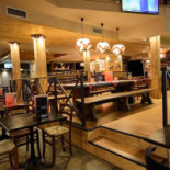 Double Malt Brewery Pub Dentro